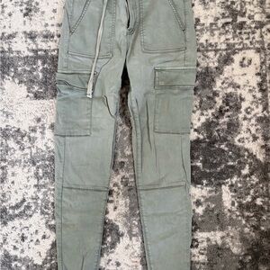 Women’s American Eagle Super Stretch Pants Size 6 Regular